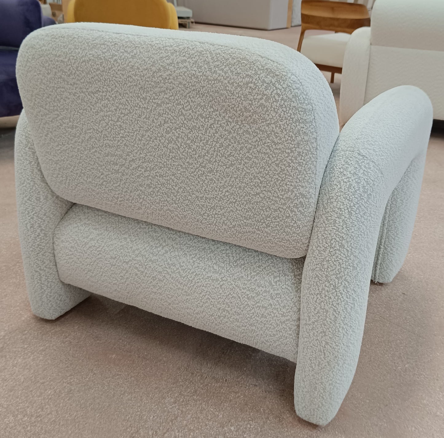 TRUEN SOFA